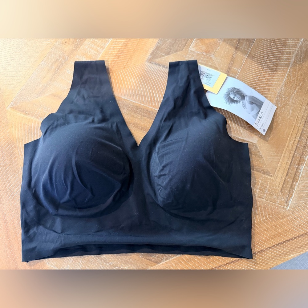 True&Co Wireless Bra NWT 1X